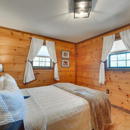 Central Sevierville Cabin With Hot Tub And Views! Ngoại thất bức ảnh