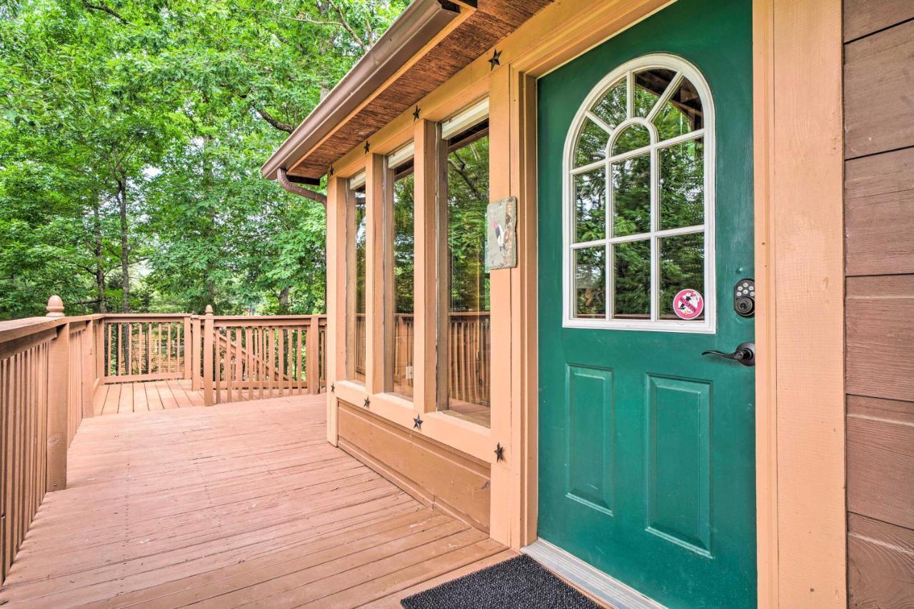 Central Sevierville Cabin With Hot Tub And Views! Ngoại thất bức ảnh