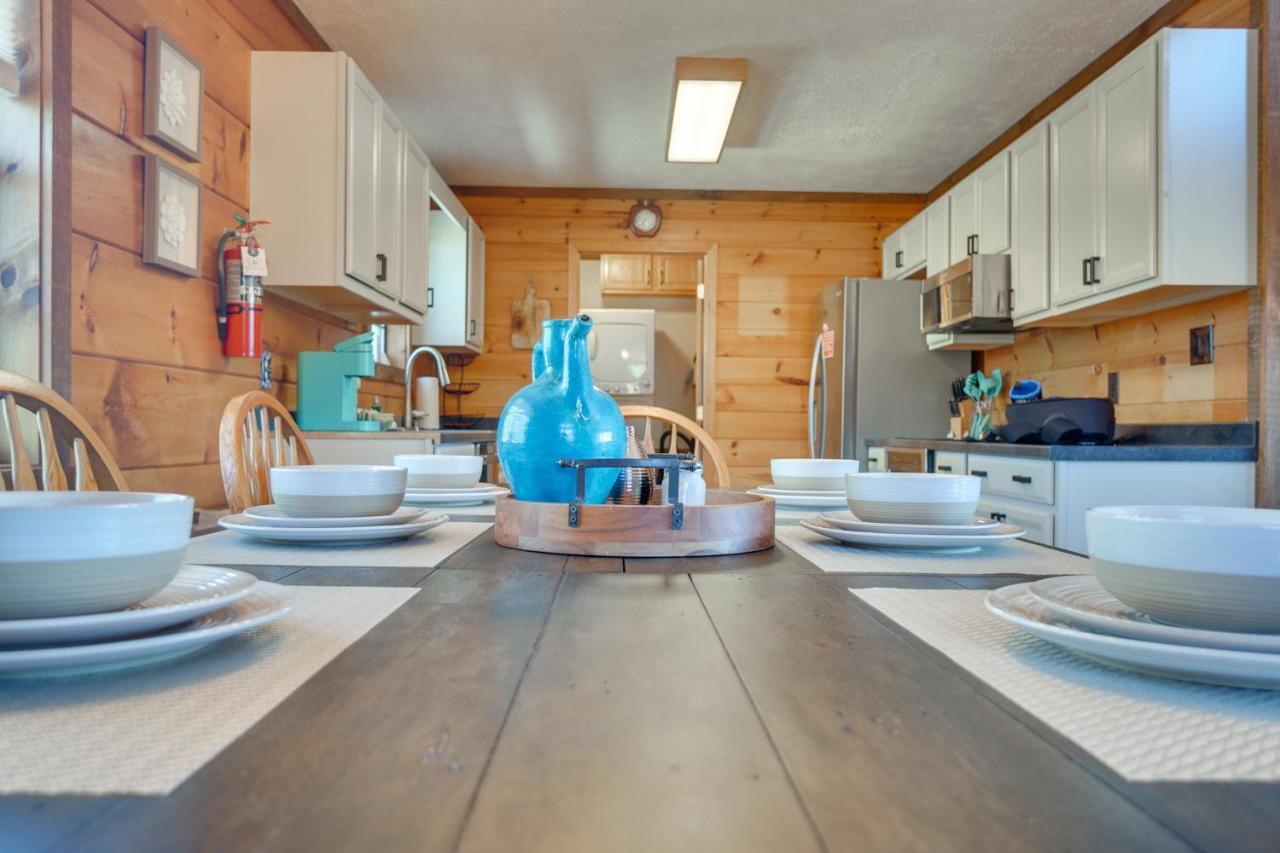 Central Sevierville Cabin With Hot Tub And Views! Ngoại thất bức ảnh