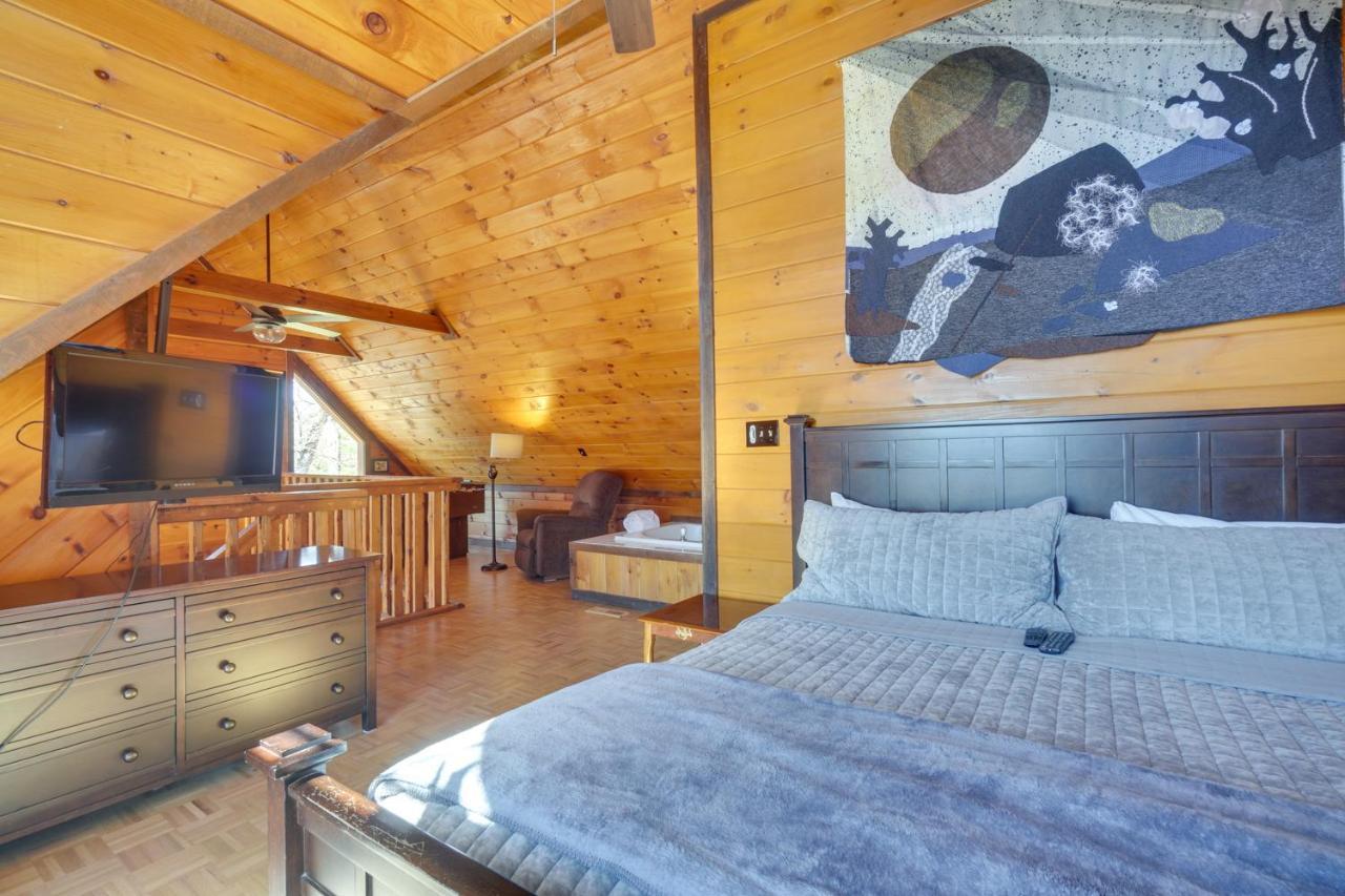 Central Sevierville Cabin With Hot Tub And Views! Ngoại thất bức ảnh