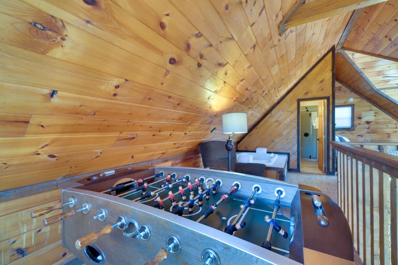 Central Sevierville Cabin With Hot Tub And Views! Ngoại thất bức ảnh